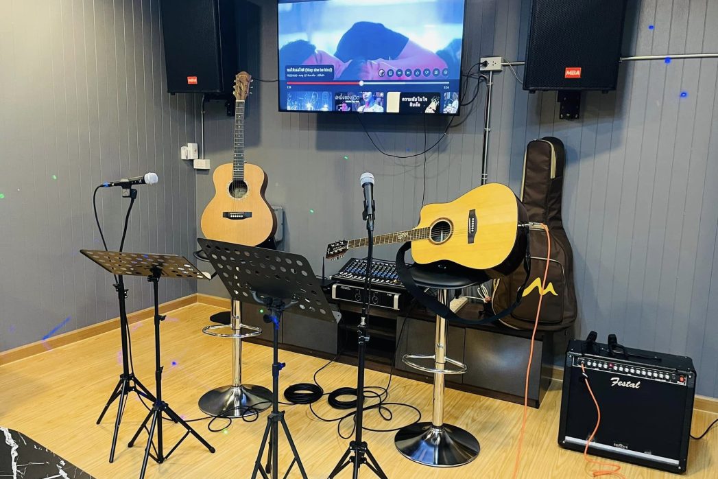 living-hut-poolvilla21